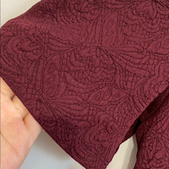 Embossed burgundy Loft shirt - Picture 2 of 3